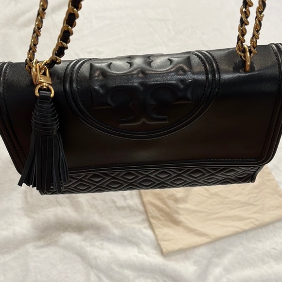 FLEMING CONVERTIBLE SHOULDER BAG - Picture 3 of 12